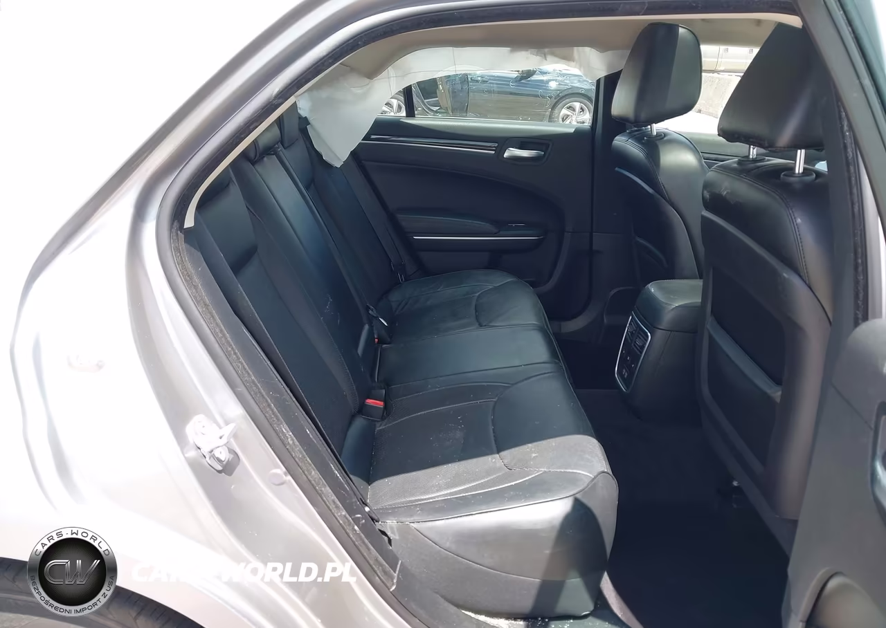 2016 Chrysler 300C VIN:2C3CCAEG8GH342970 - 8