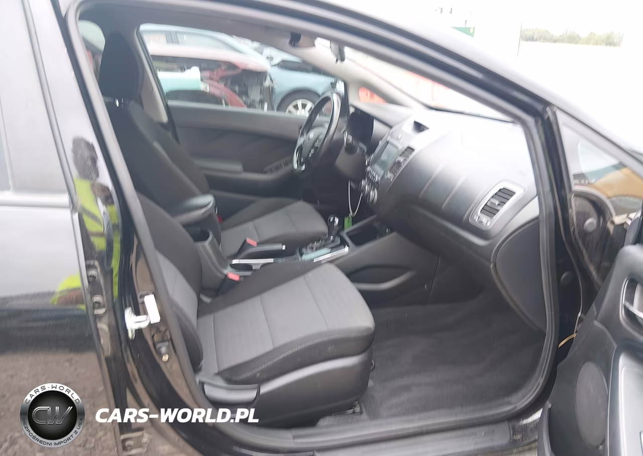 2018 Kia Forte S VIN:3KPFL4A7XJE272181 - 5