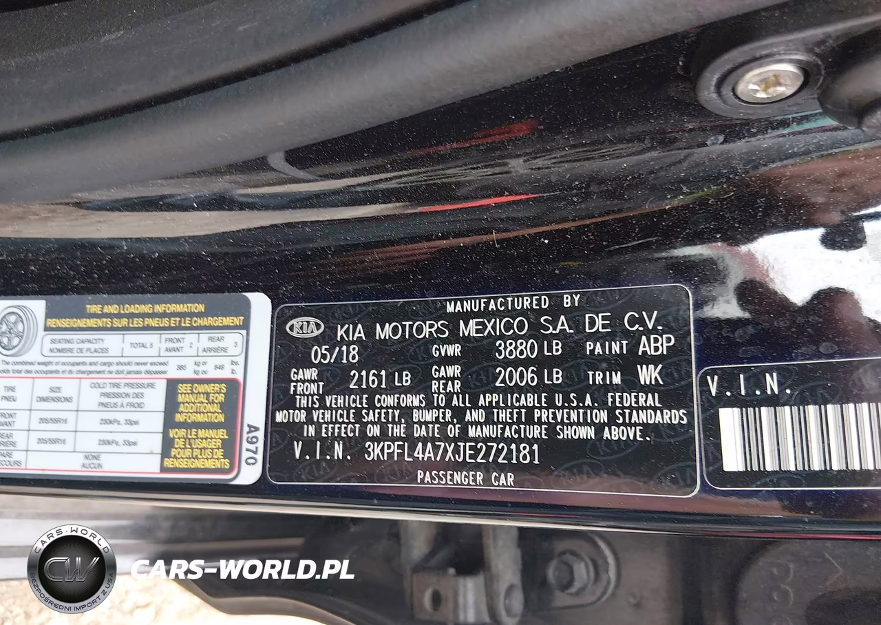2018 Kia Forte S VIN:3KPFL4A7XJE272181 - 9