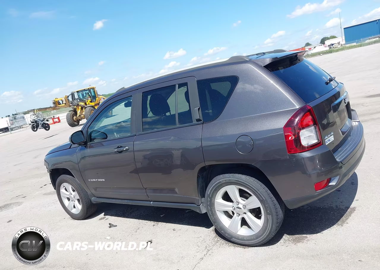 2016 Jeep Compass Latitude VIN:1C4NJDEB5GD671638 - 14