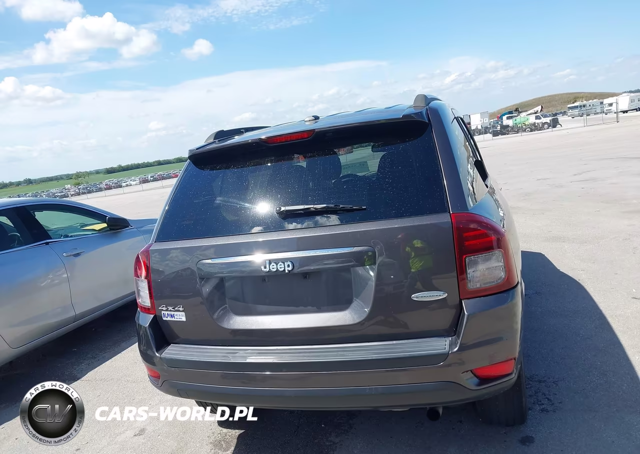 2016 Jeep Compass Latitude VIN:1C4NJDEB5GD671638 - 16