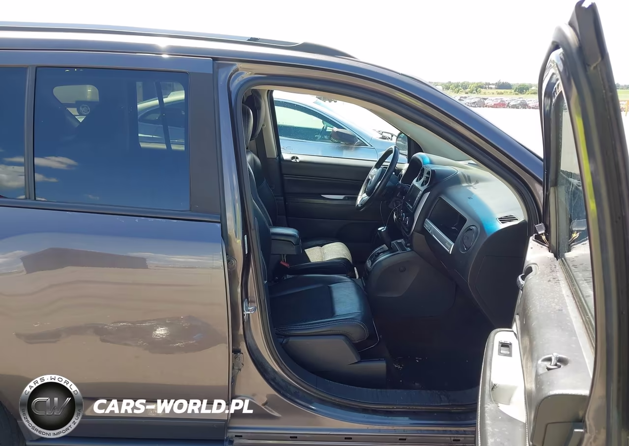 2016 Jeep Compass Latitude VIN:1C4NJDEB5GD671638 - 5