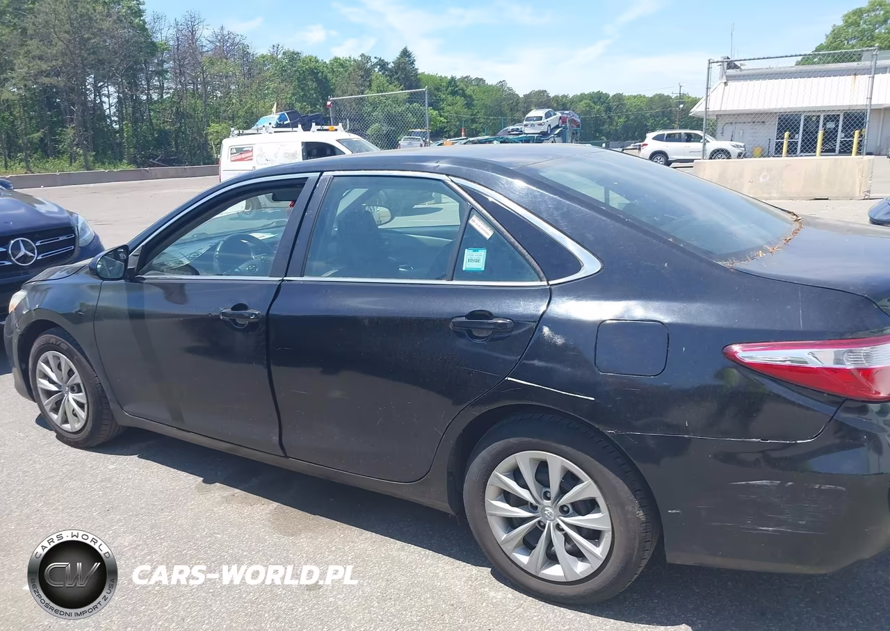 2016 Toyota Camry Le VIN:4T1BF1FK6GU224572 - 14