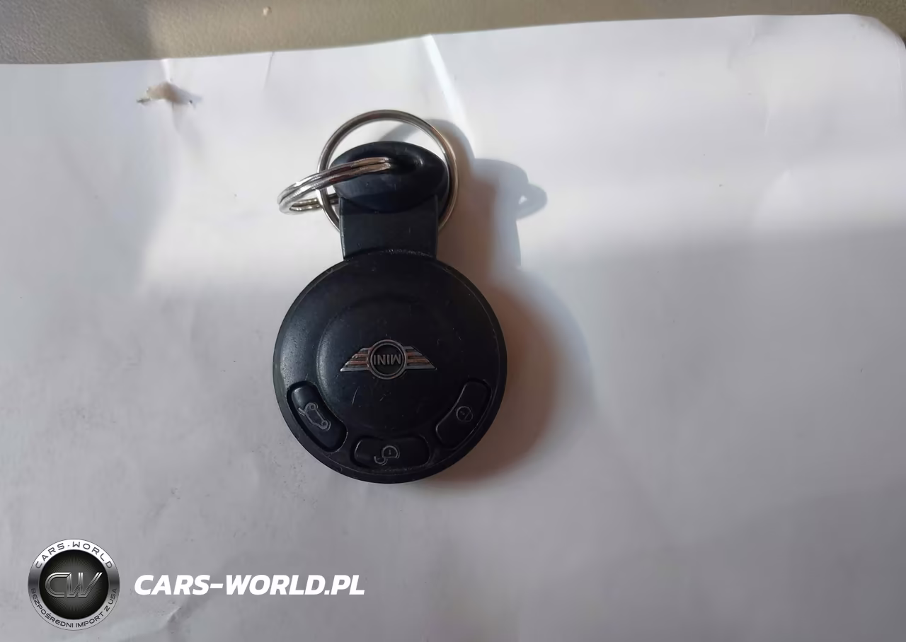 2011 Mini Cooper VIN:WMWSU3C5XBTX95840 - 11
