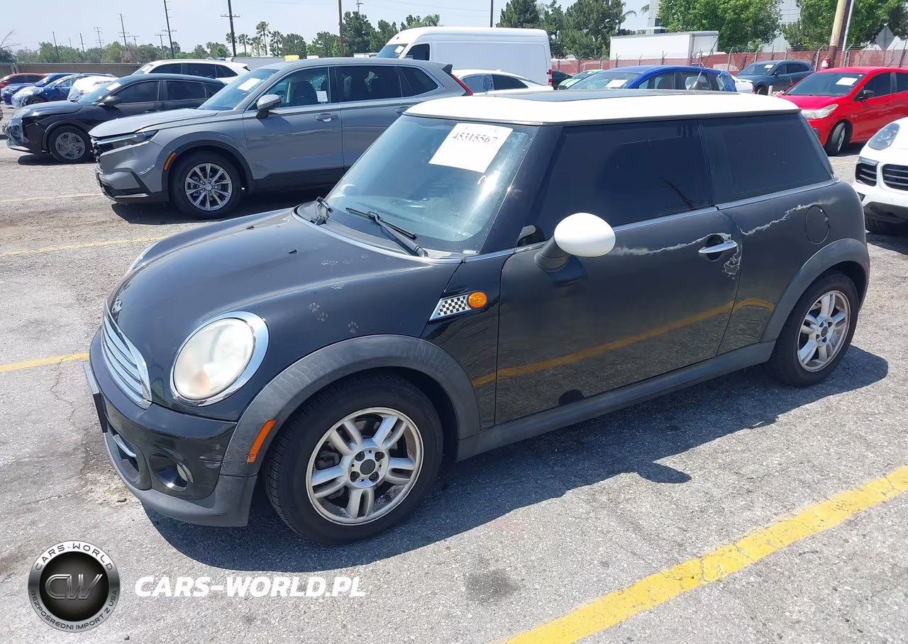 2011 Mini Cooper VIN:WMWSU3C5XBTX95840 - 2