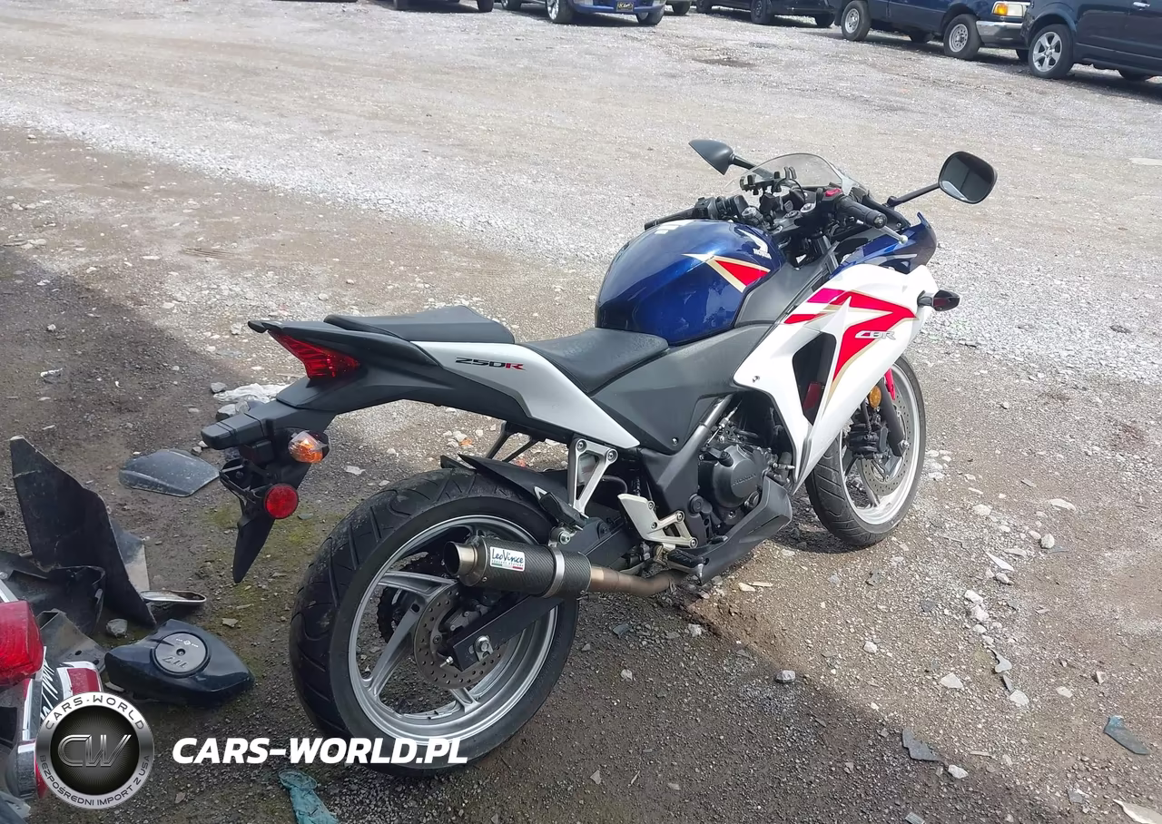 2012 Honda Cbr250 R VIN:MLHMC4102C5200493 - 4