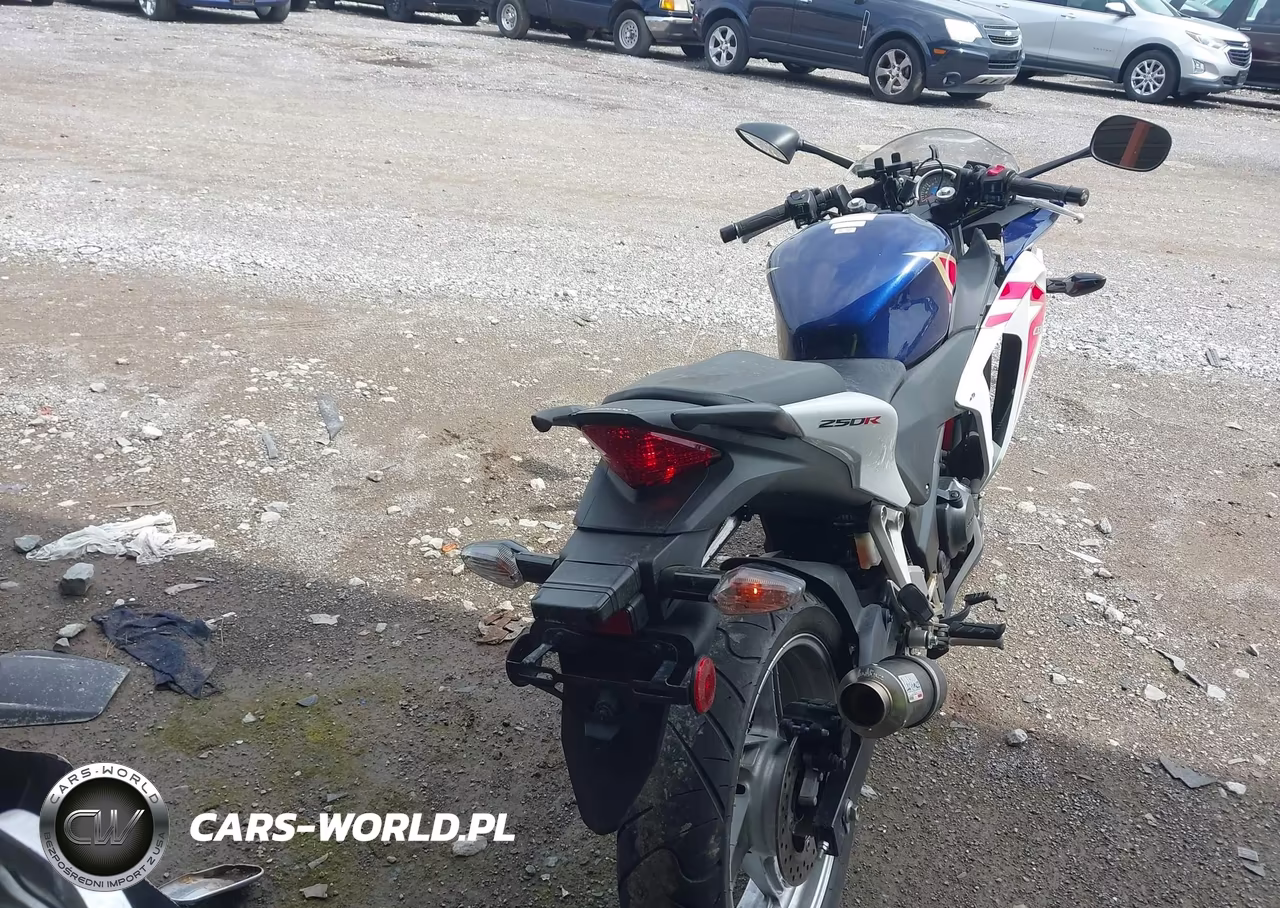 2012 Honda Cbr250 R VIN:MLHMC4102C5200493 - 6