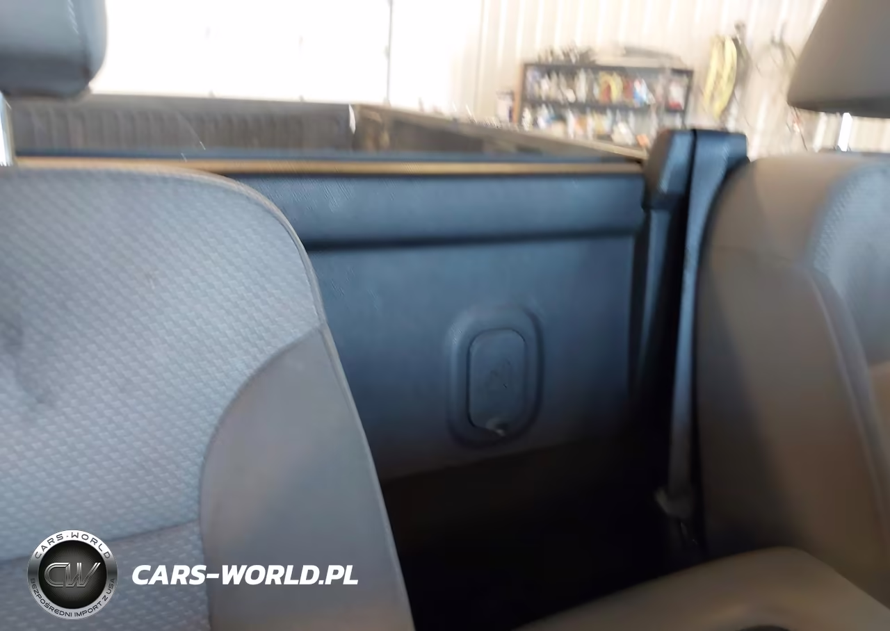 2018 Chevrolet Silverado C1500-C1500 Ls VIN:1GCNCNEHXJZ365887 - 8