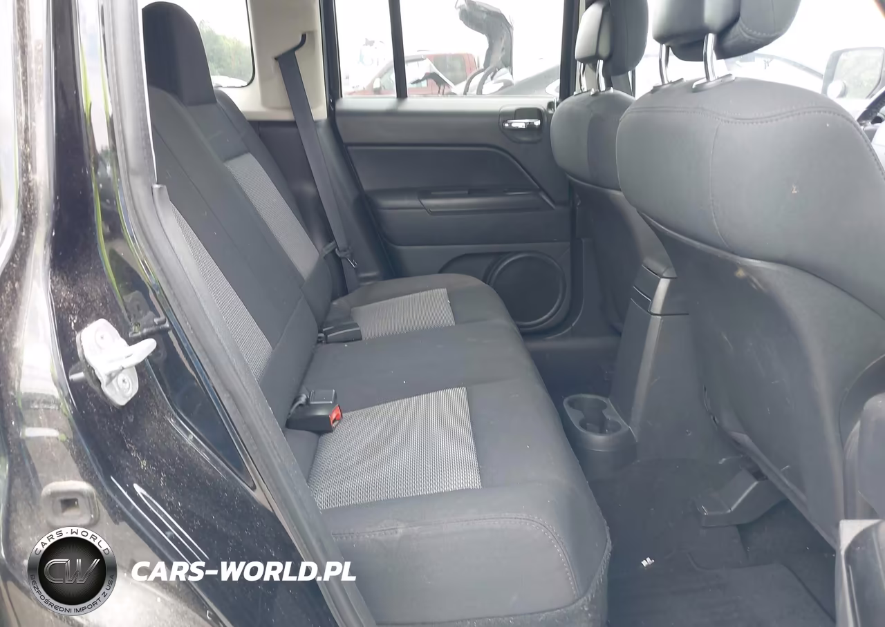 2010 Jeep Patriot Sport VIN:1J4NT1GA0AD666393 - 8