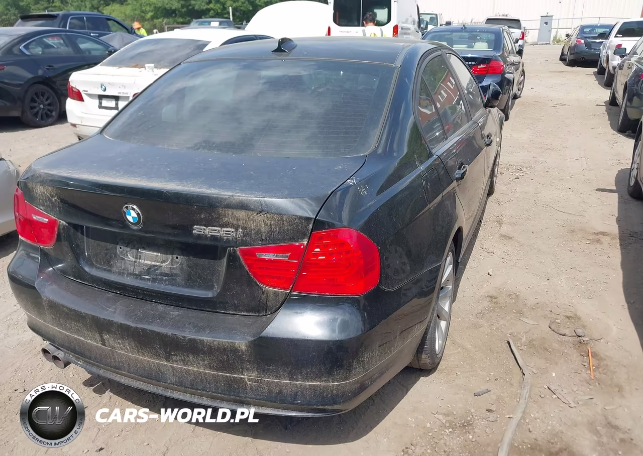 2011 BMW 328I xDrive VIN:WBAPK5C55BA661577 - 4