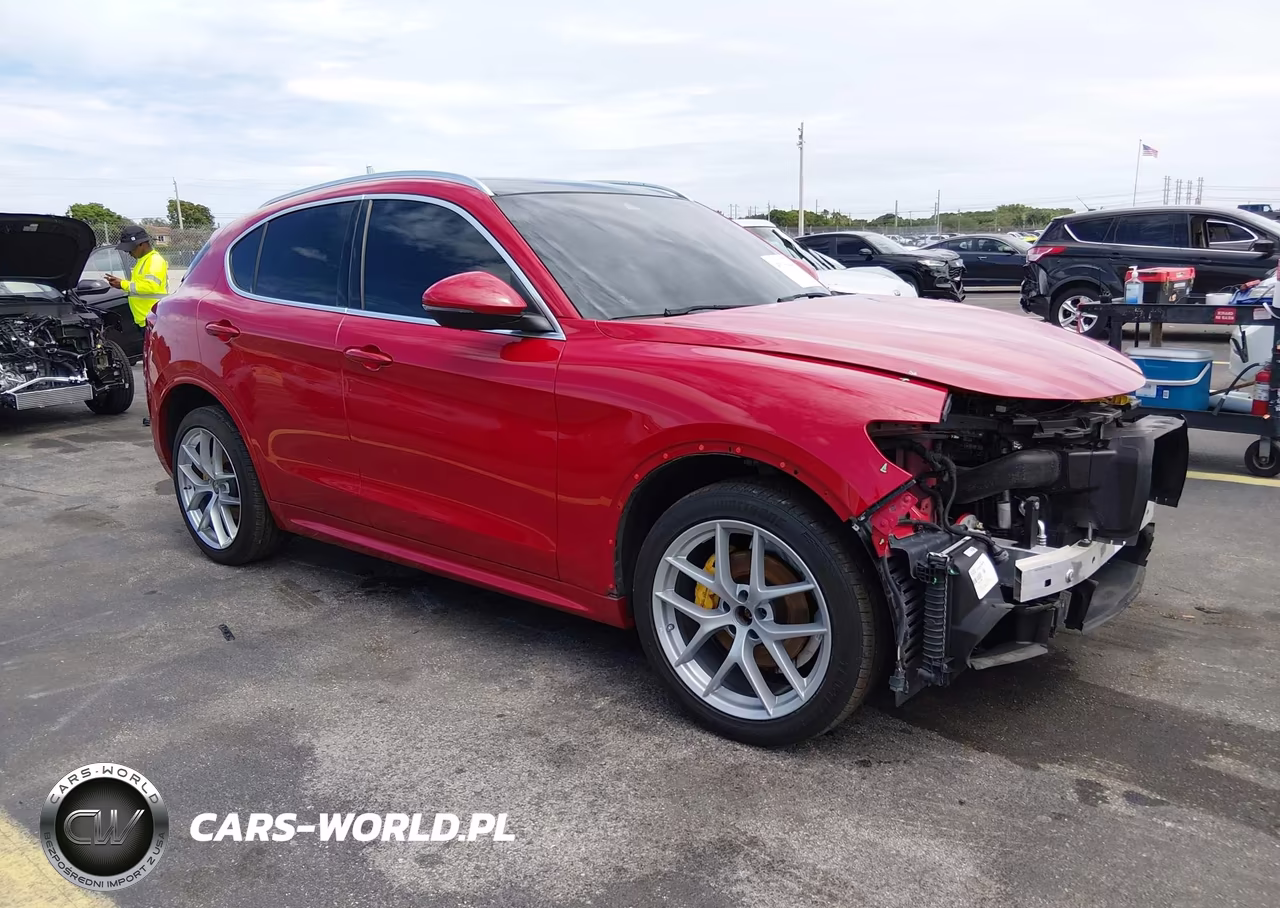 2021 Alfa Romeo Stelvio Ti Awd – zdjęcie 1 z 17