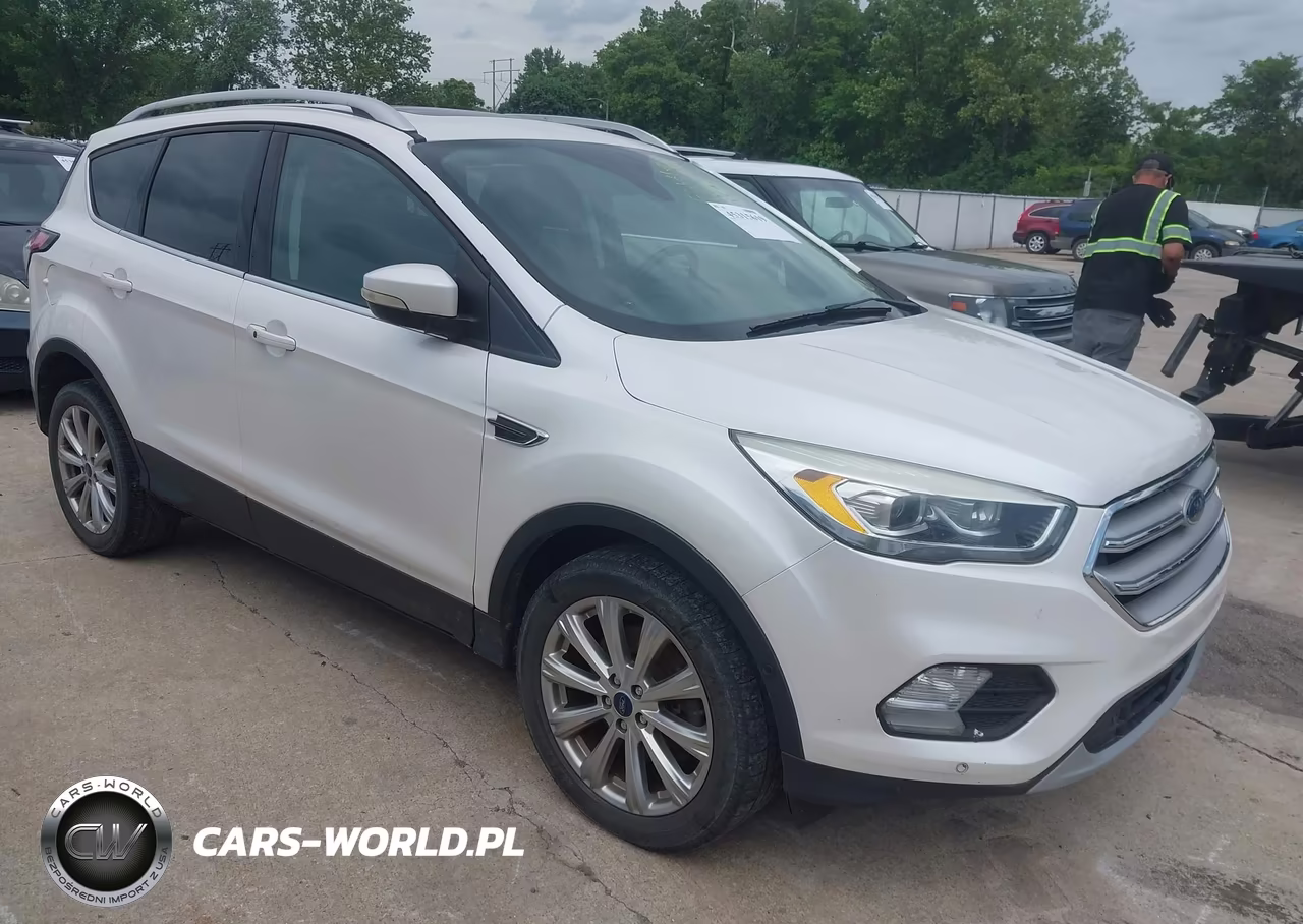 2018 Ford Escape Titanium – zdjęcie 1 z 17