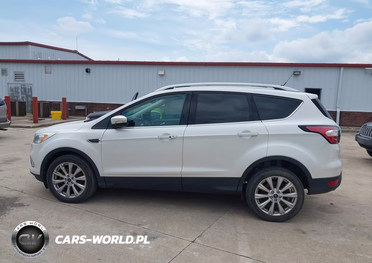 2018 Ford Escape Titanium VIN:1FMCU0J9XJUB70936 - 14