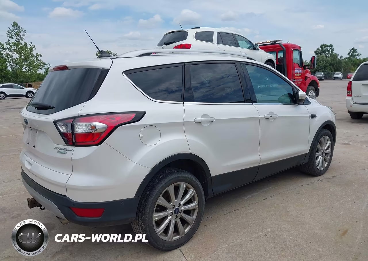 2018 Ford Escape Titanium VIN:1FMCU0J9XJUB70936 - 4