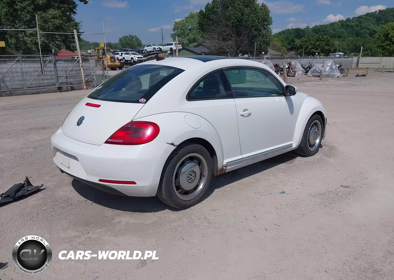 2012 Volkswagen Beetle 2.5L VIN:3VWJP7AT8CM631319 - 4