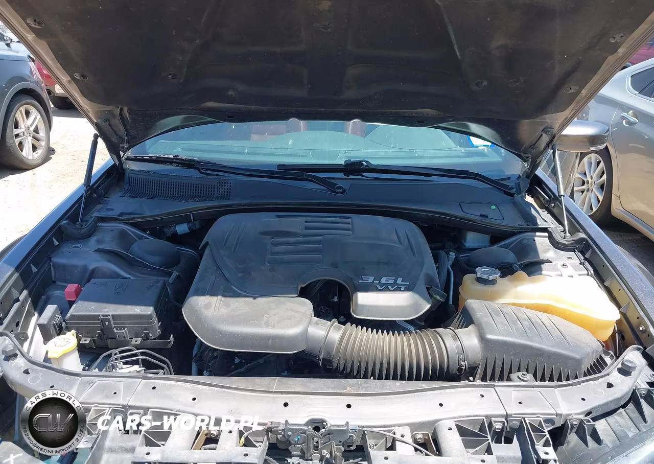 2020 Chrysler 300 300S VIN:2C3CCABG8LH209382 - 10