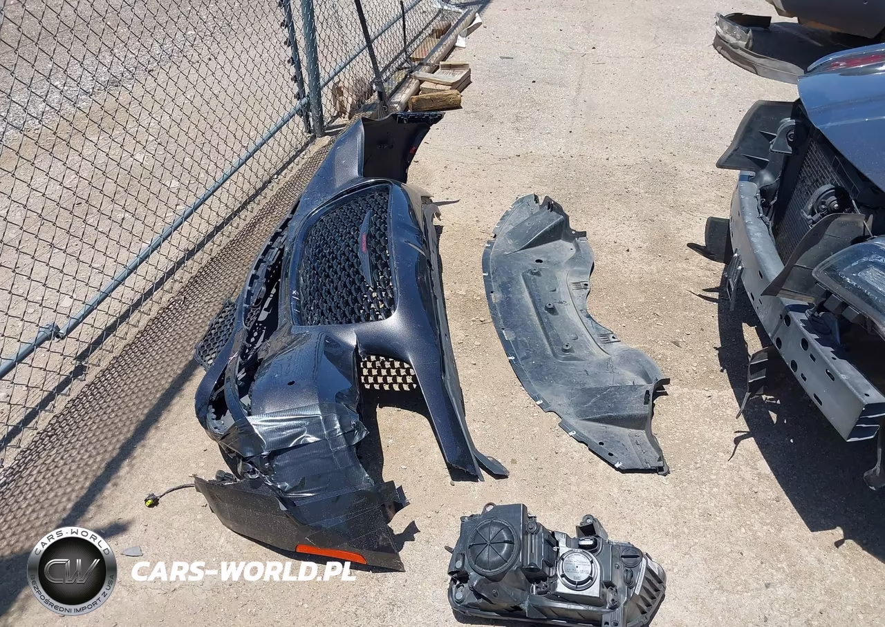 2020 Chrysler 300 300S VIN:2C3CCABG8LH209382 - 12