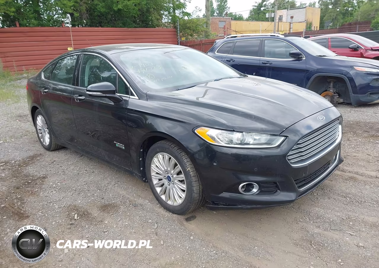2013 Ford Fusion Energi Titanium – zdjęcie 1 z 11