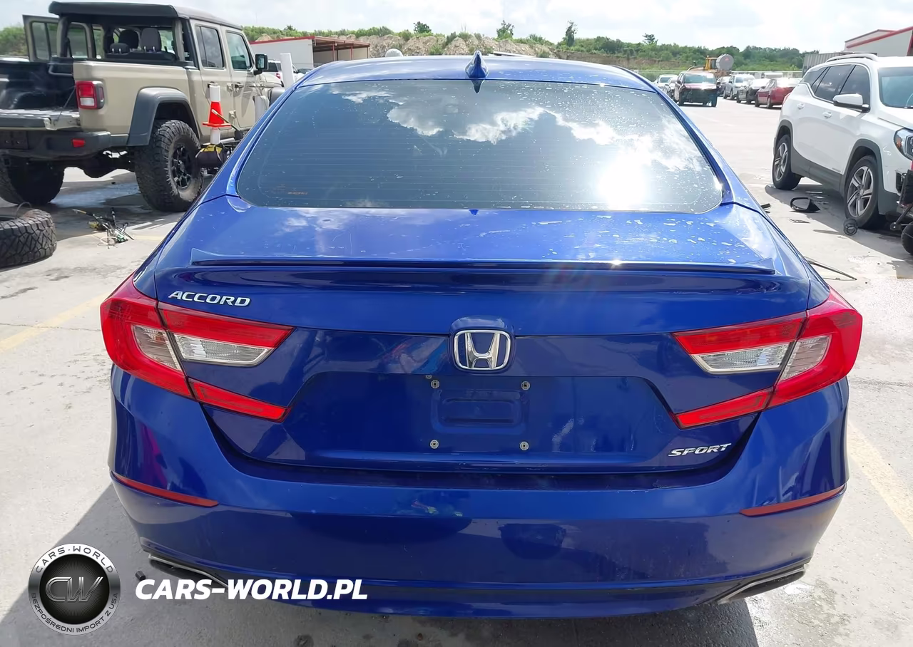 2018 Honda Accord Sport VIN:1HGCV1F32JA001962 - 17