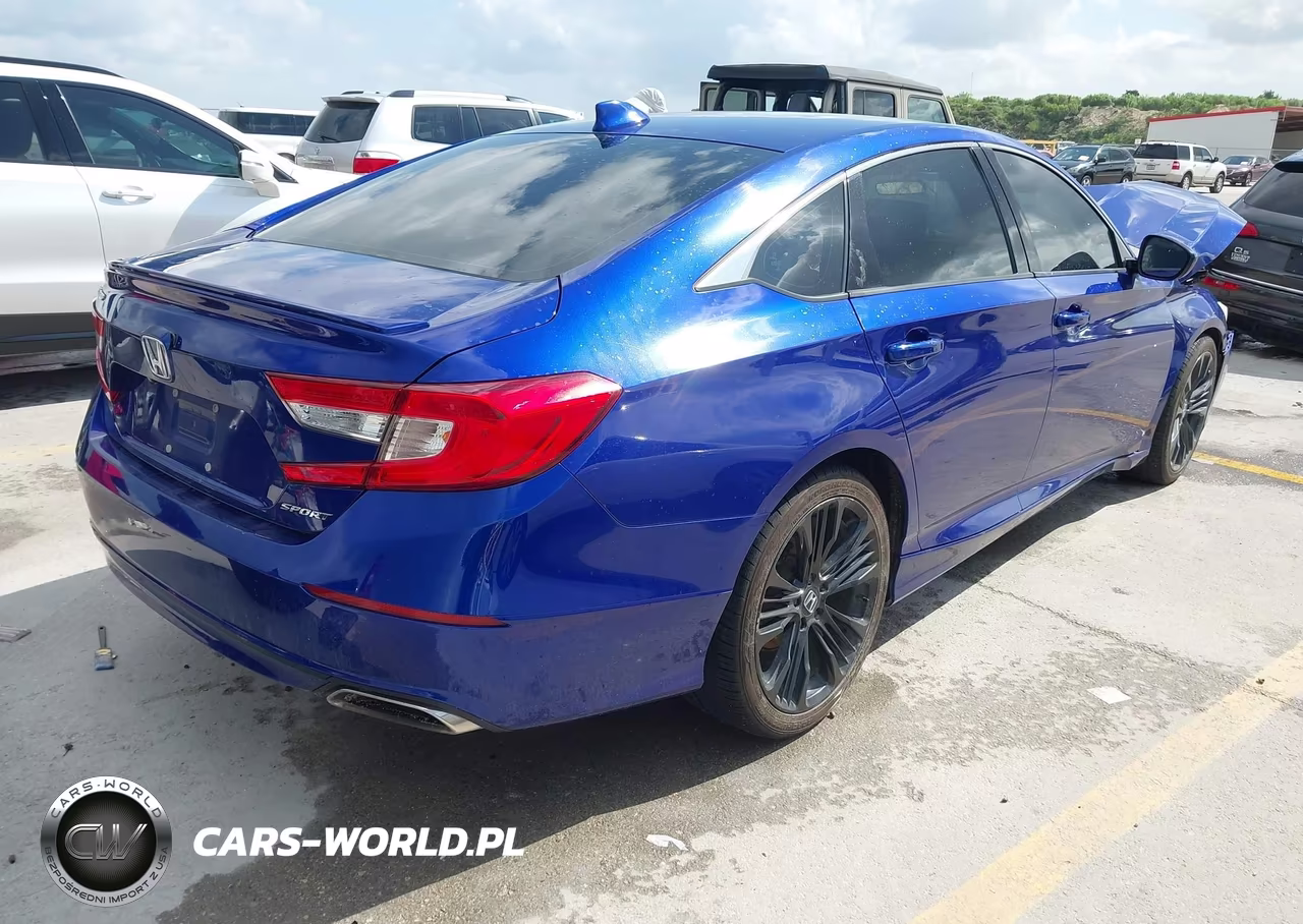 2018 Honda Accord Sport VIN:1HGCV1F32JA001962 - 4