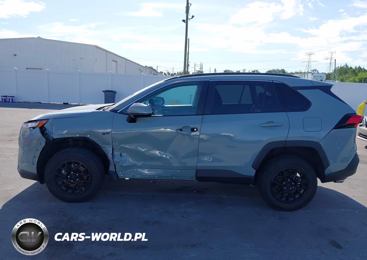 2023 Toyota Rav4 Xle VIN:2T3W1RFVXPW257252 - 14