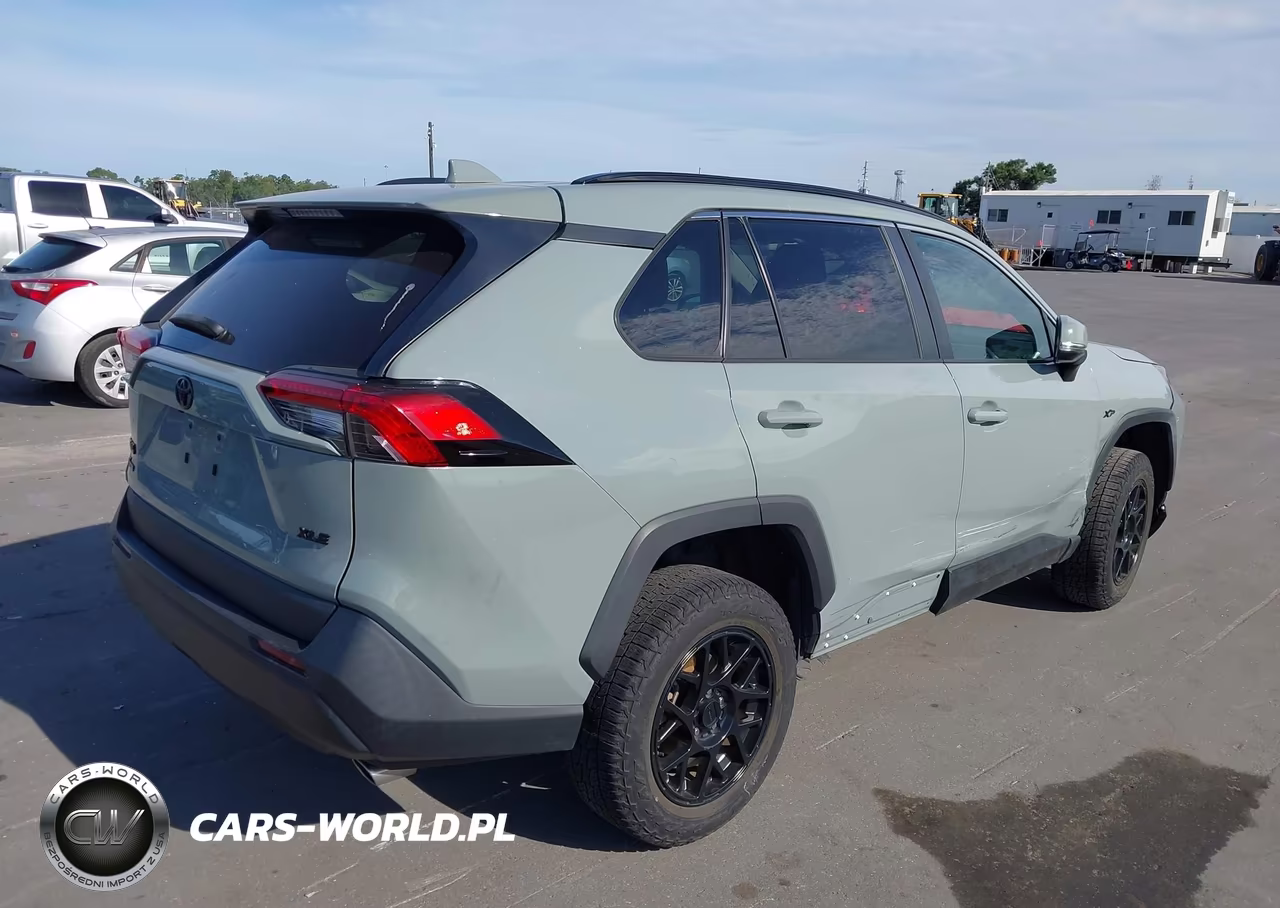 2023 Toyota Rav4 Xle VIN:2T3W1RFVXPW257252 - 4