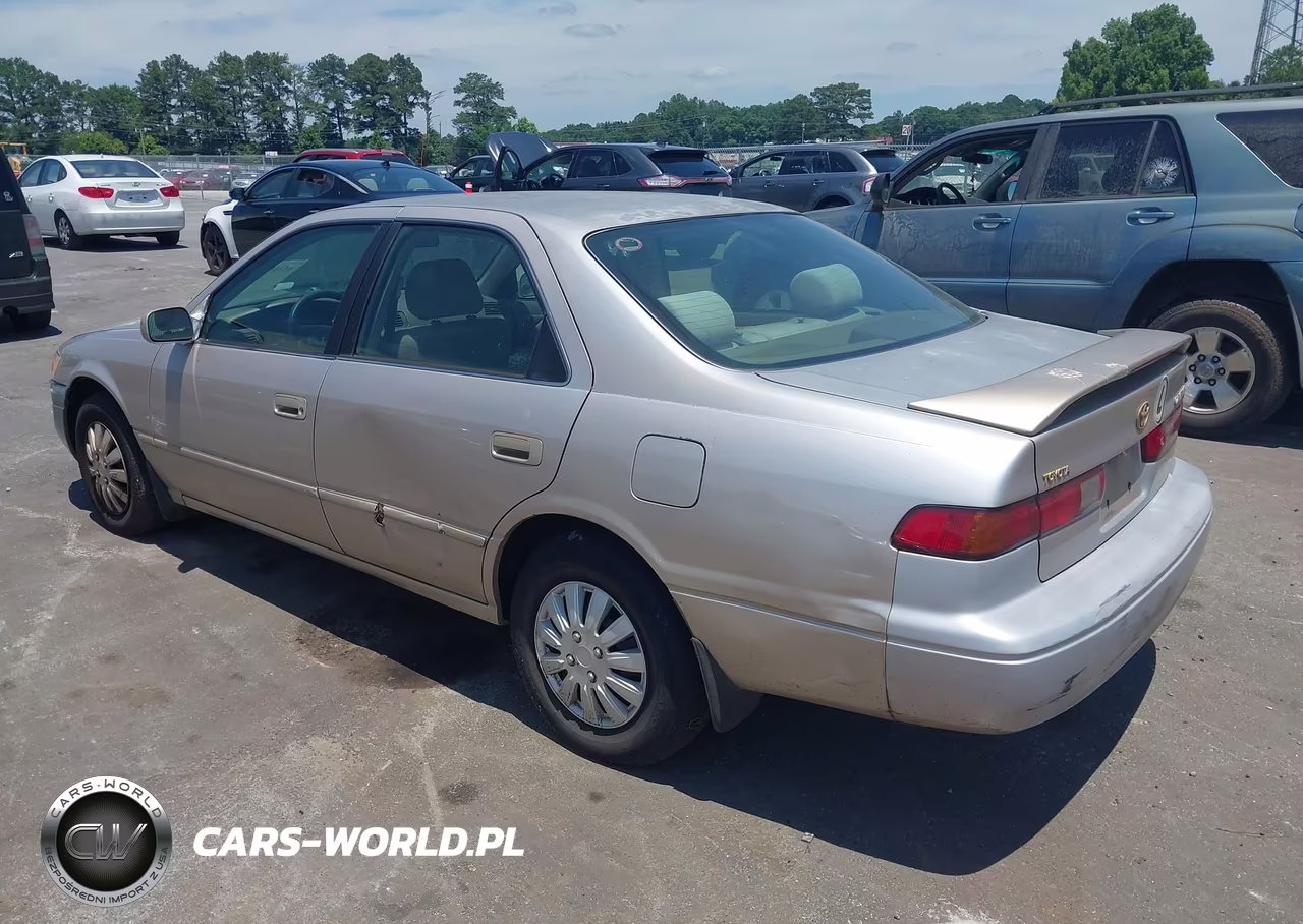1999 Toyota Camry Le VIN:4T1BG22K6XU511810 - 3