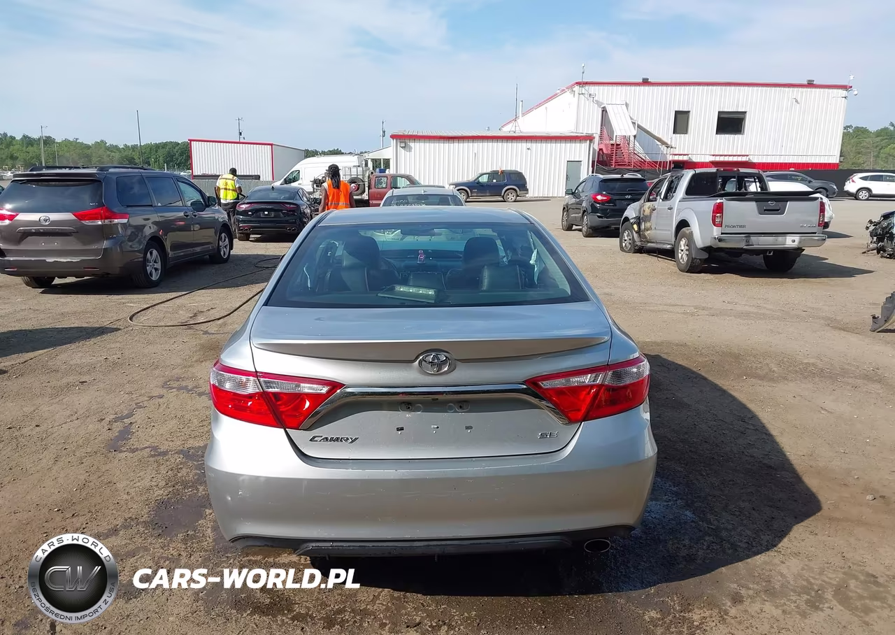 2016 Toyota Camry Se VIN:4T1BF1FK3GU593597 - 16