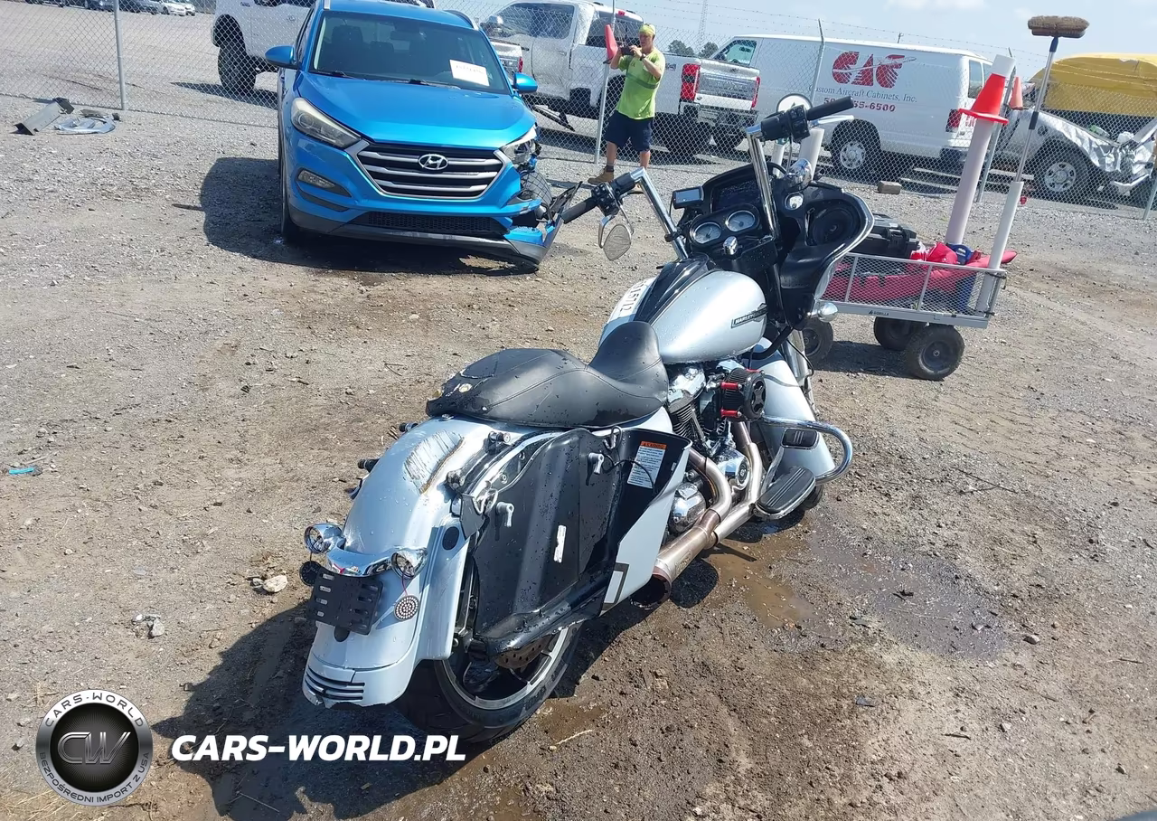 2023 Harley-Davidson Fltrx VIN:1HD1KHC11PB617065 - 4