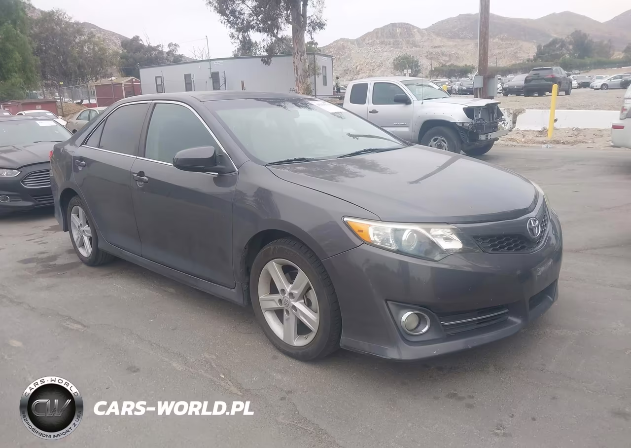 2012 Toyota Camry Se – zdjęcie 1 z 11