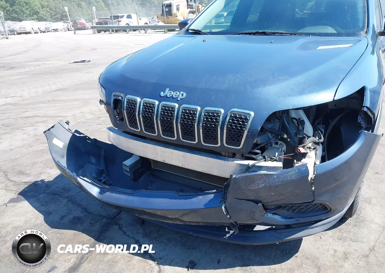 2020 Jeep Cherokee Latitude 4X4 VIN:1C4PJMCB2LD611614 - 6