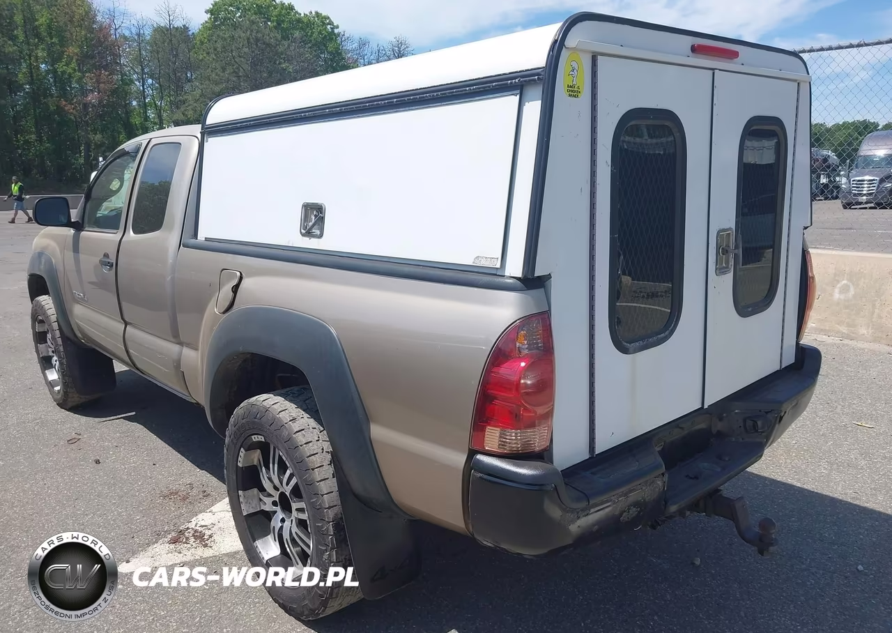 2007 Toyota Tacoma VIN:5TEUX42N97Z403546 - 3