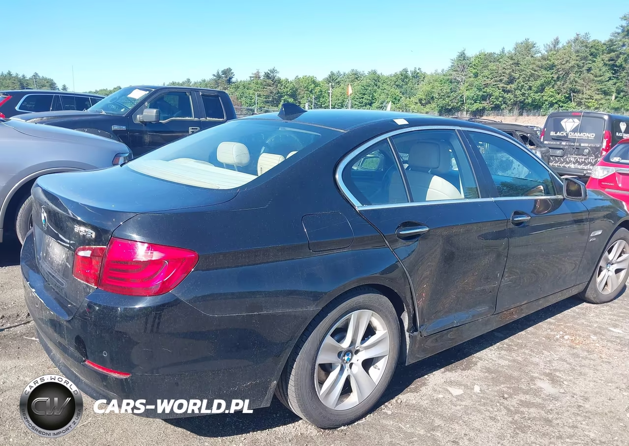 2012 BMW 528I xDrive VIN:WBAXH5C50CDW06484 - 4