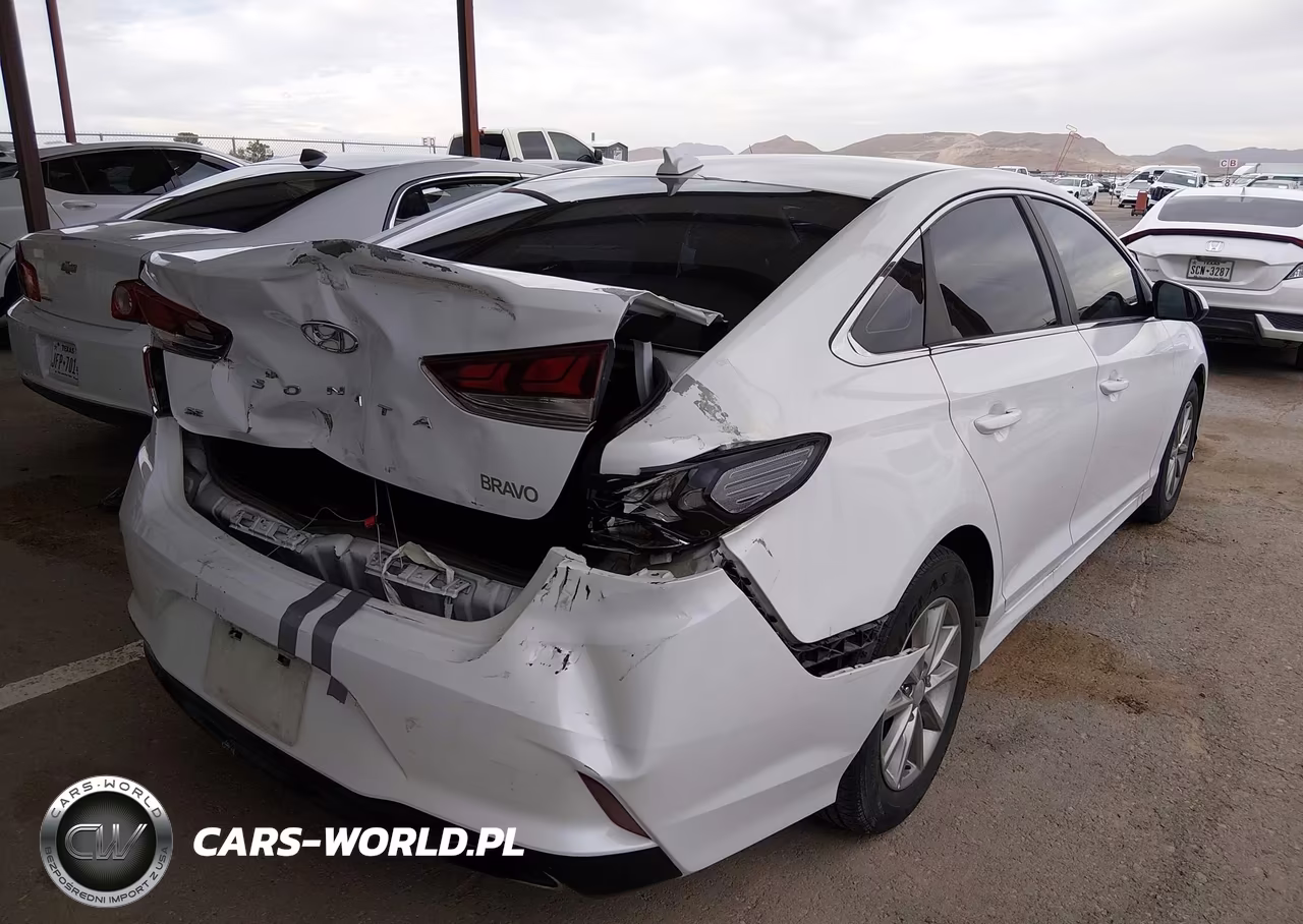 2018 Hyundai Sonata Se VIN:5NPE24AF6JH629647 - 4