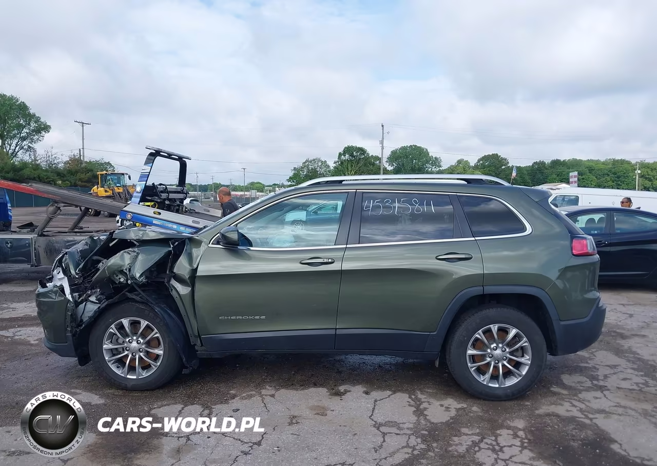 2019 Jeep Cherokee Latitude Plus 4X4 VIN:1C4PJMLX0KD323603 - 13