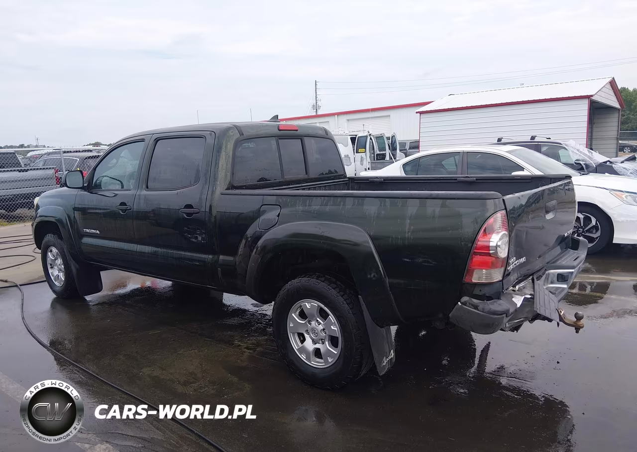 2014 Toyota Tacoma Base V6 VIN:3TMMU4FN8EM068924 - 3