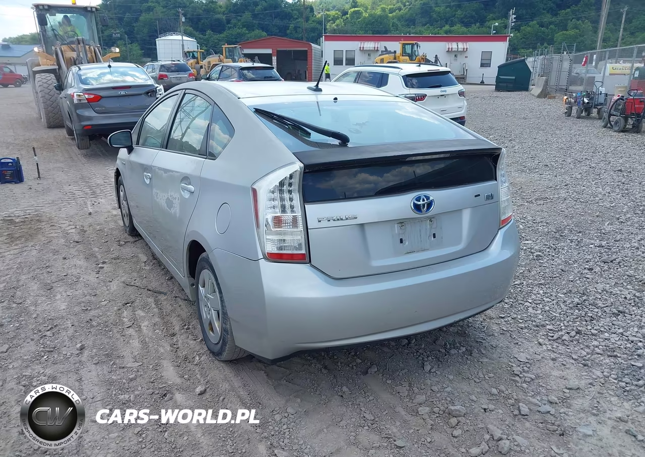 2011 Toyota Prius Two VIN:JTDKN3DU5B0299898 - 3