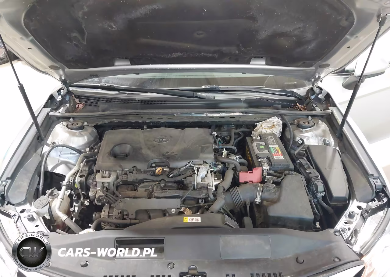 2018 Toyota Camry Le VIN:4T1B11HK5JU590297 - 10