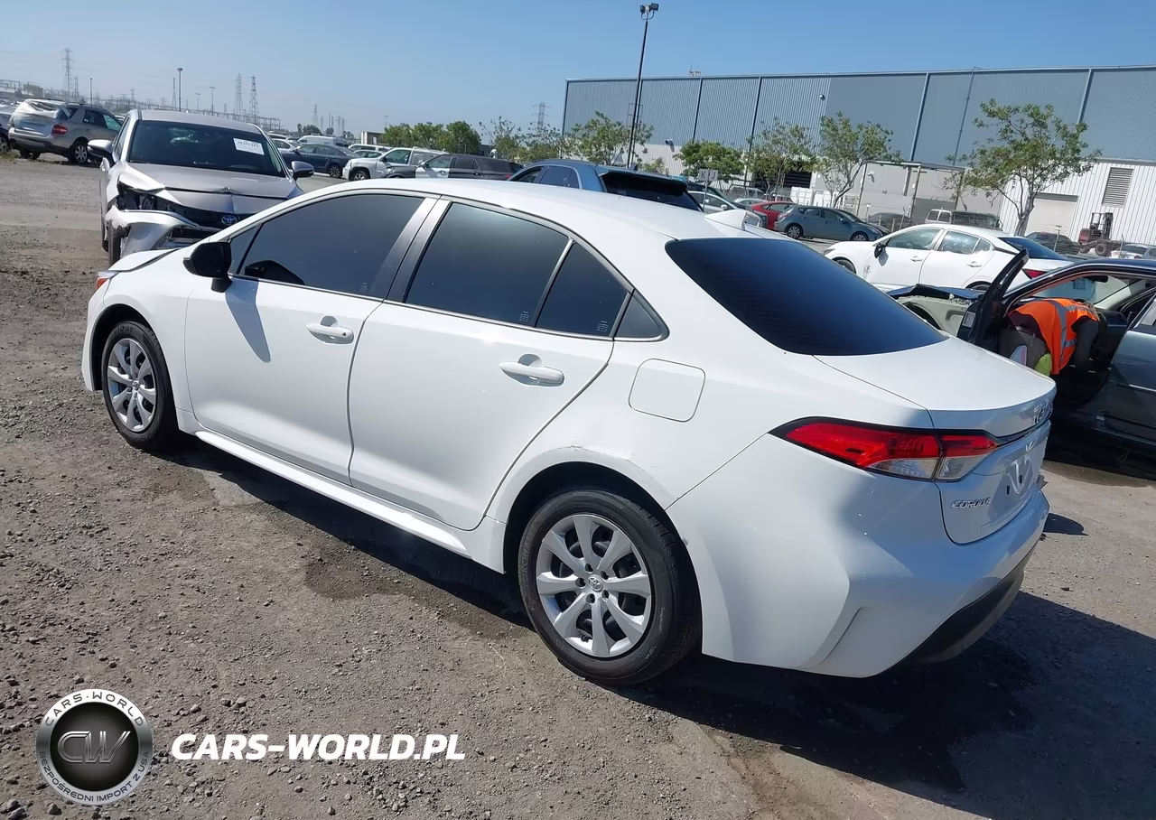 2025 Toyota Corolla Hybrid Le VIN:JTDBCMFE8S3089540 - 3