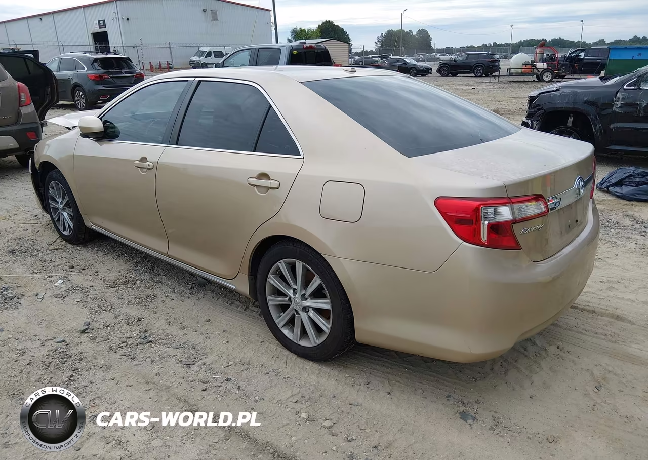 2012 Toyota Camry Xle VIN:4T4BF1FK7CR257807 - 3