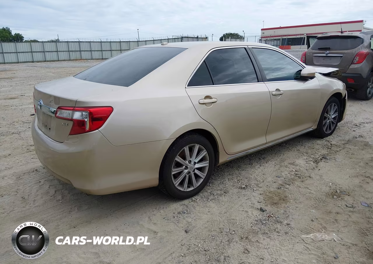 2012 Toyota Camry Xle VIN:4T4BF1FK7CR257807 - 4