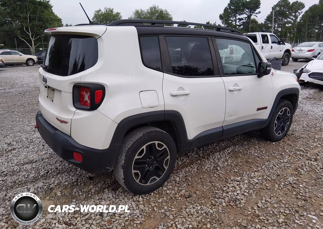 2016 Jeep Renegade Trailhawk VIN:ZACCJBCT8GPD74937 - 4