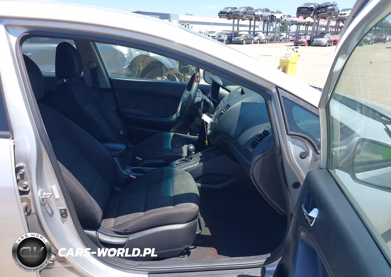 2016 Kia Forte Lx VIN:KNAFK4A6XG5488740 - 5