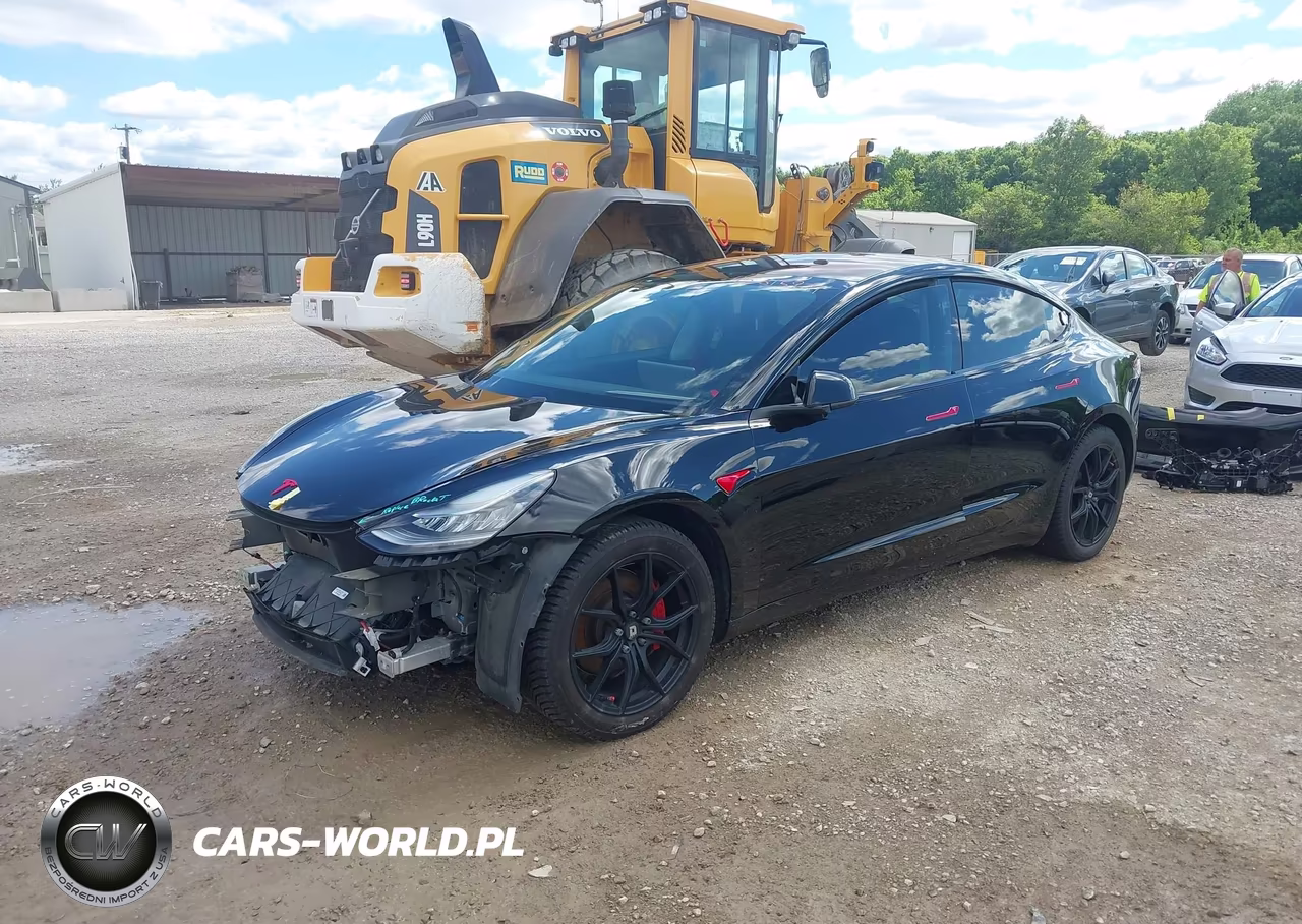 2018 Tesla Model 3 Long Range-Mid Range VIN:5YJ3E1EA8JF122873 - 2