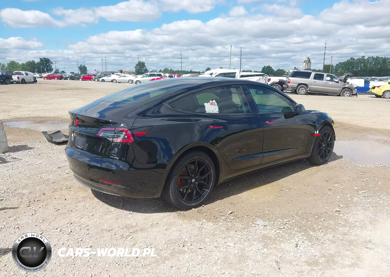 2018 Tesla Model 3 Long Range-Mid Range VIN:5YJ3E1EA8JF122873 - 4