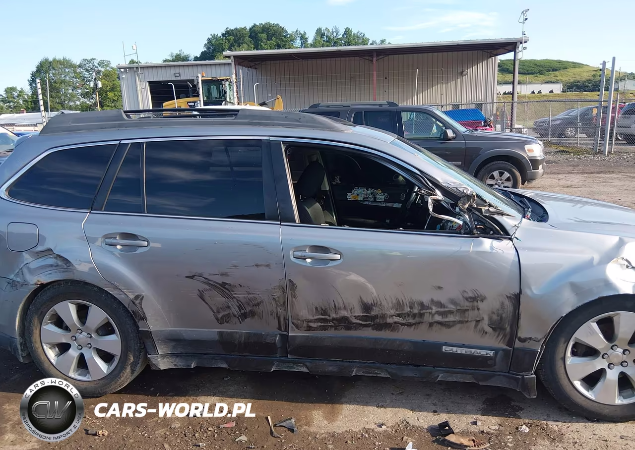 2011 Subaru Outback 2.5I Premium VIN:4S4BRBGC3B3318590 - 14