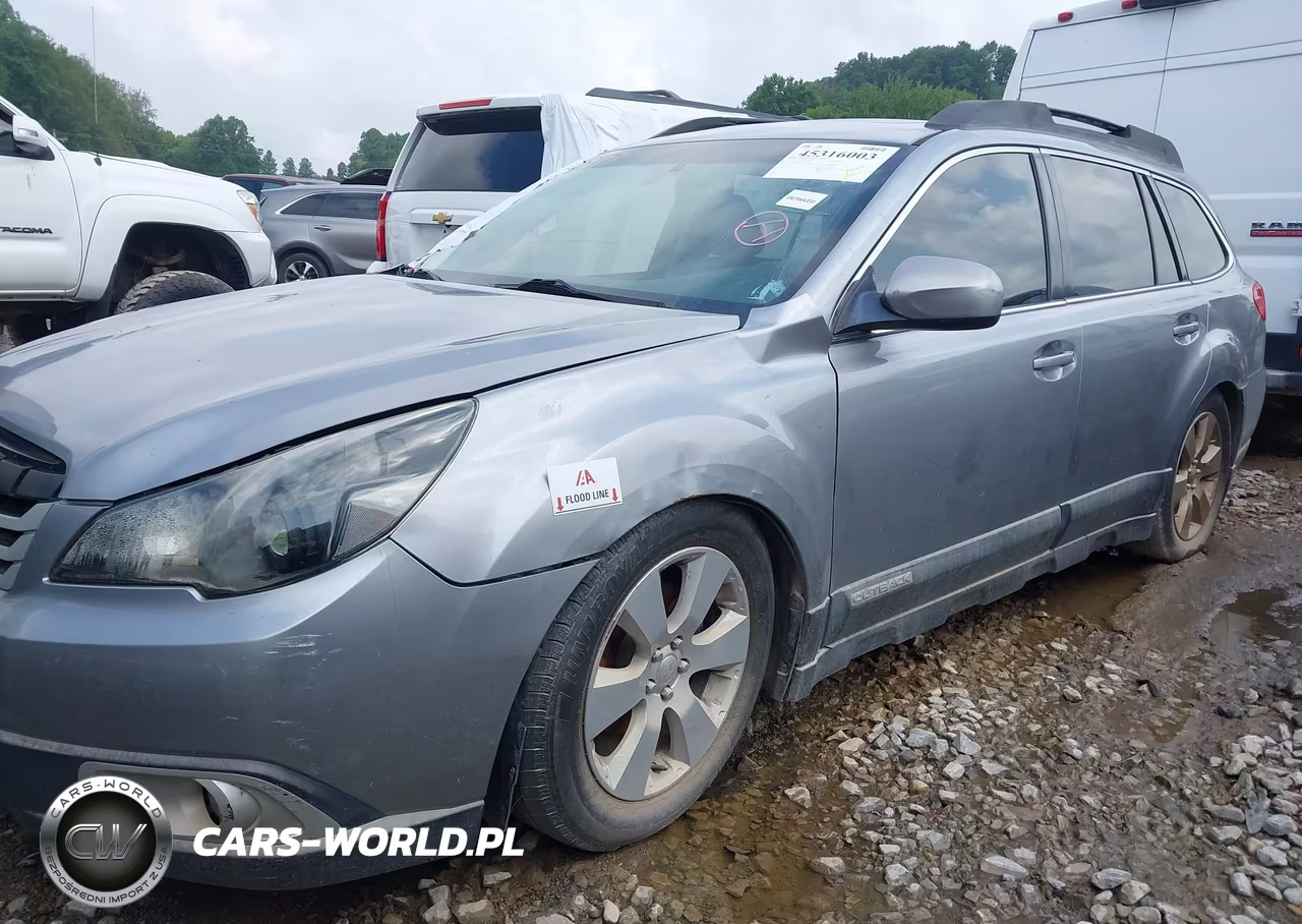 2011 Subaru Outback 2.5I Premium VIN:4S4BRBGC3B3318590 - 18