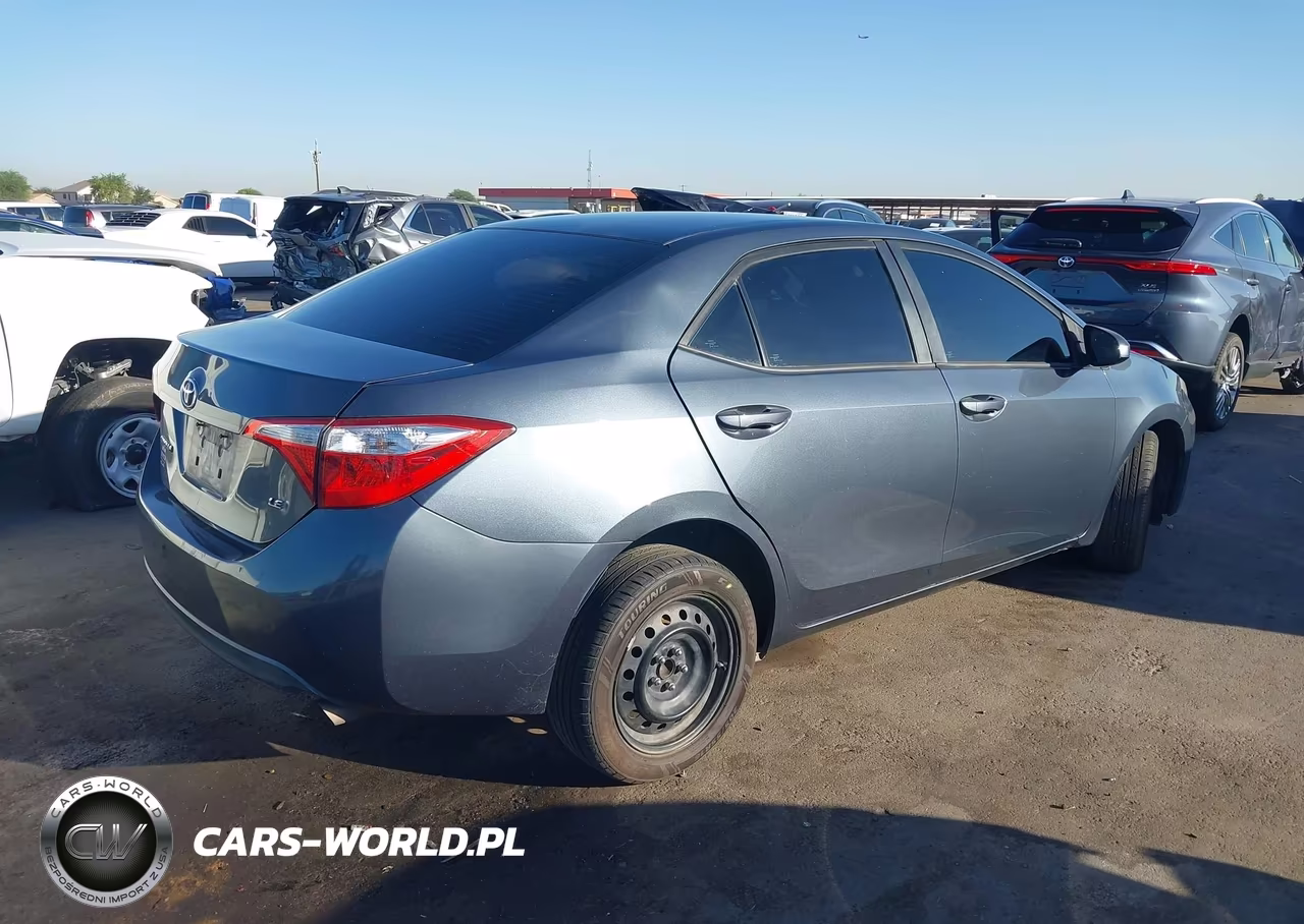 2016 Toyota Corolla Le VIN:2T1BURHE1GC618820 - 4