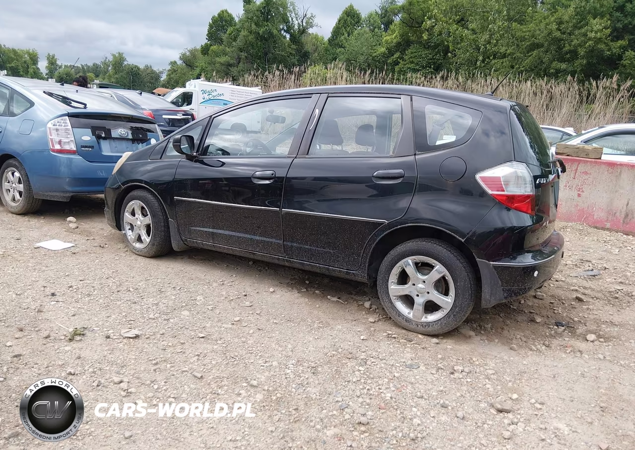2009 Honda Fit VIN:JHMGE88279S036692 - 3