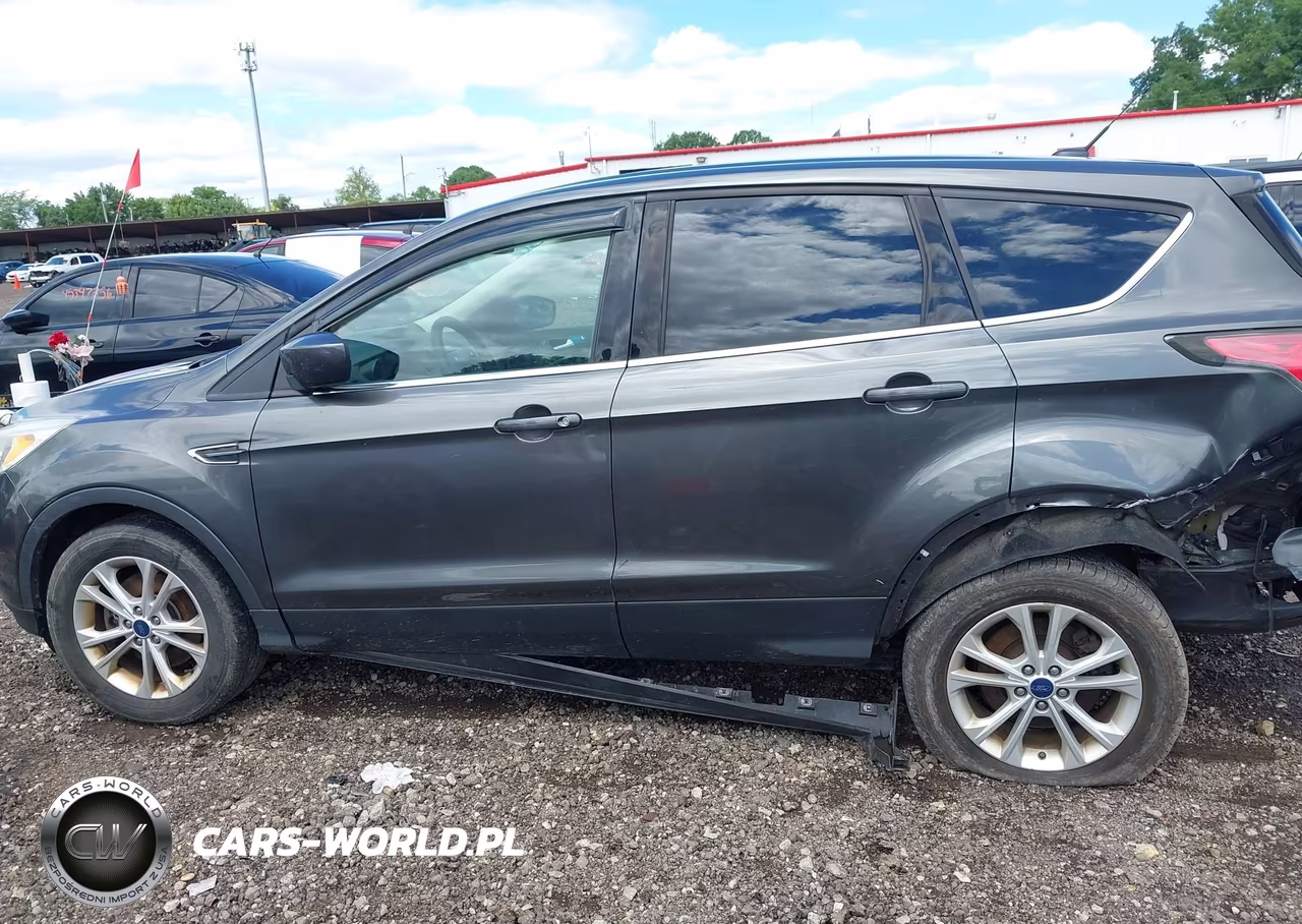 2017 Ford Escape Se VIN:1FMCU9GDXHUA32971 - 14
